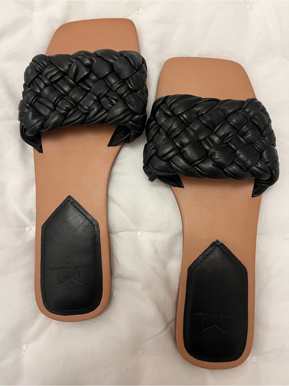 Marc Fisher LTD Reanna
Flat Slide Sandals in black size 8.5